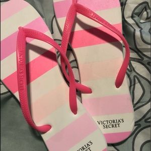 Victoria’s secret flip flops
